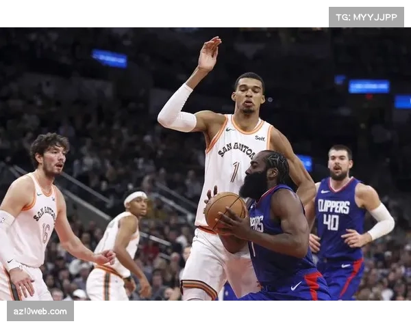 马刺团队助攻数创赛季新高,文班亚马高位策应能力获波波维奇盛赞